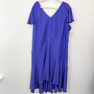 Lane Bryant Womens Short Sleeve V Neck Tiered Midi Dress Size 26/28 Flowy Purple